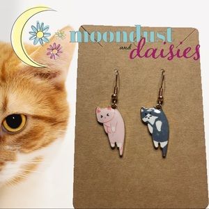 Mismatched precious hanging cat earrings